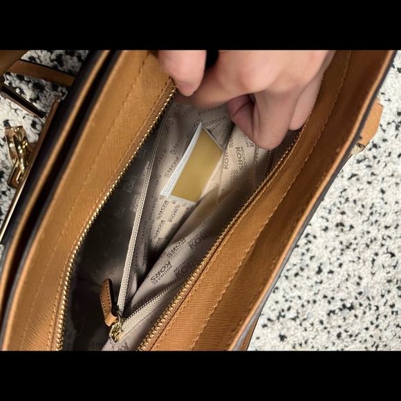 Authentic Brand New Michael Kors Handbag - Picture 7 of 8